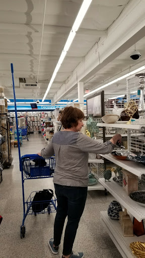 Shopping Mall «Oregon City Shopping Center», reviews and photos, I-205, Oregon City, OR 97045, USA