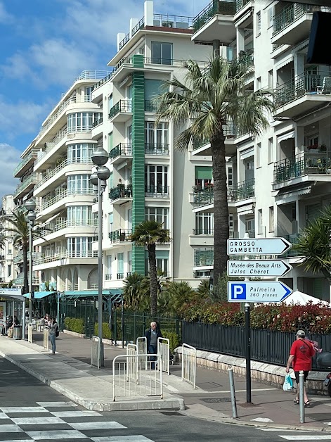 hi beach à Nice (Alpes-Maritimes 06)