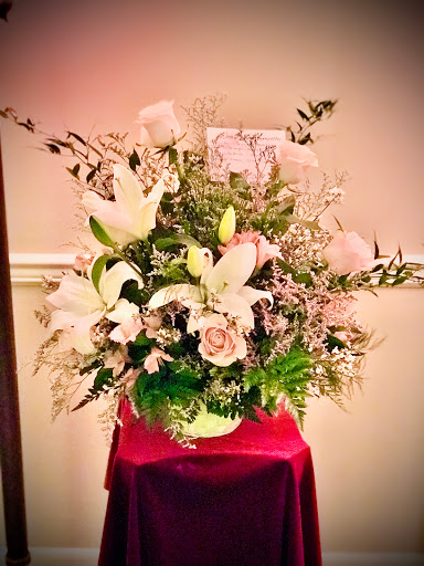 Florist «Muscle Shoals Florist», reviews and photos, 2415 Rosedale St, Muscle Shoals, AL 35661, USA