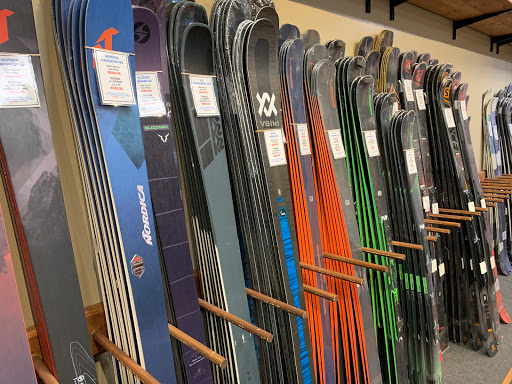 Sporting Goods Store «Mountainside Ski & Sports», reviews and photos, 5142 E Trindle Rd, Mechanicsburg, PA 17050, USA