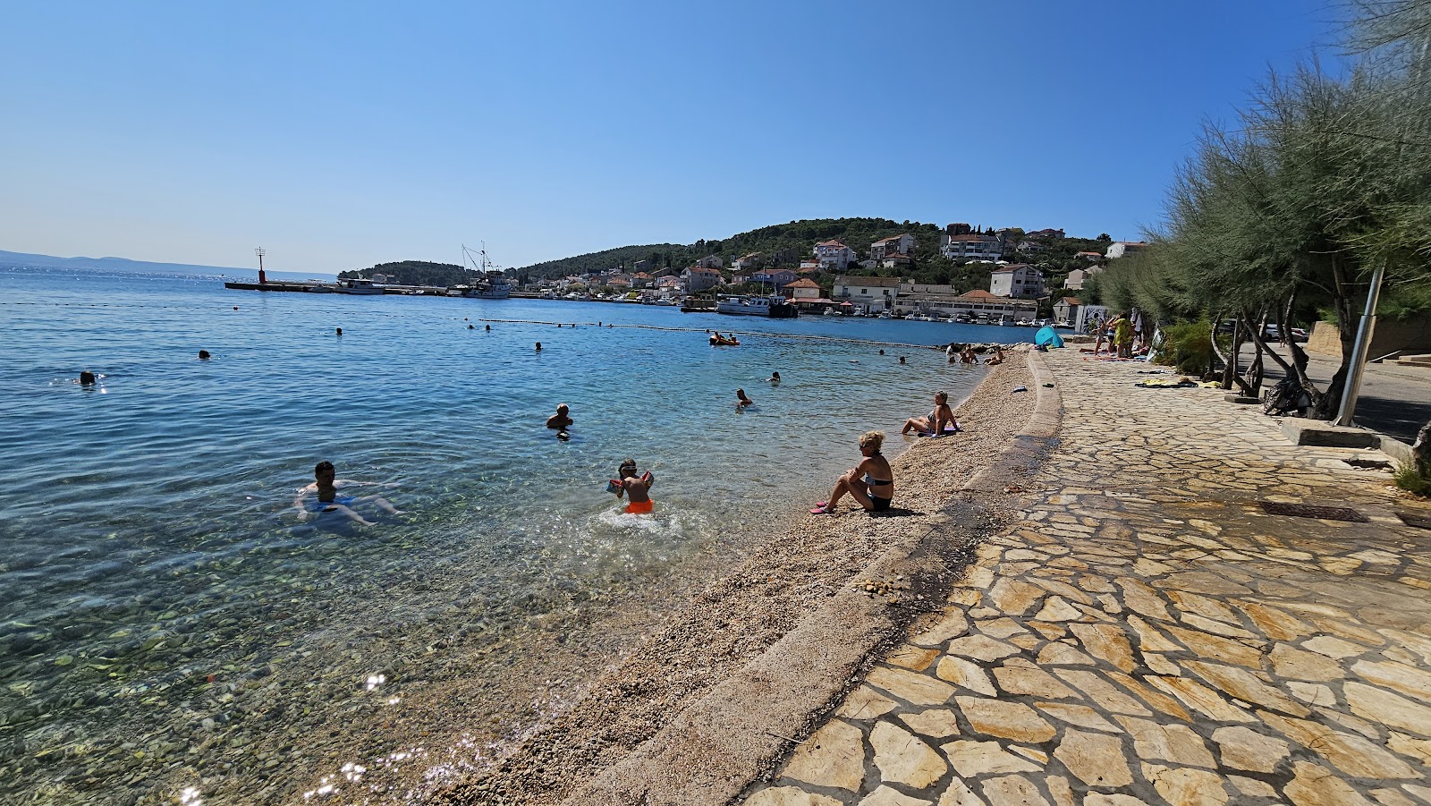 Foto von Beach Batalaza mit sehr sauber Sauberkeitsgrad