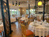 Atmosphère du Restaurant français Restaurant La Vieille Auberge à Ibos - n°2