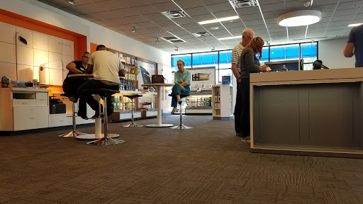 Cell Phone Store «AT&T Authorized Retailer», reviews and photos, 330 Franklin Rd #100, Brentwood, TN 37027, USA