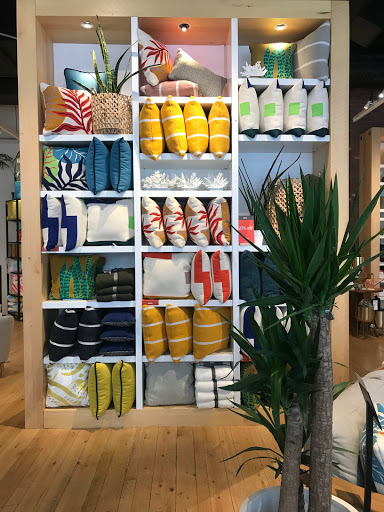Furniture Store «west elm», reviews and photos, 160 Brookline Ave, Boston, MA 02215, USA