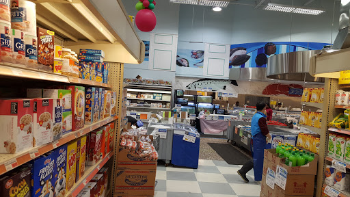 Shopping Mall «Sully Place Shopping Center», reviews and photos, 13884 Metrotech Dr, Chantilly, VA 20151, USA