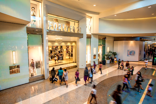 Los Cerritos Center