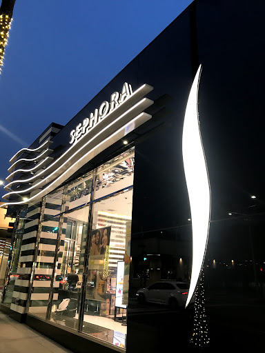 Cosmetics Store «SEPHORA», reviews and photos, 270 N Beverly Dr, Beverly Hills, CA 90210, USA