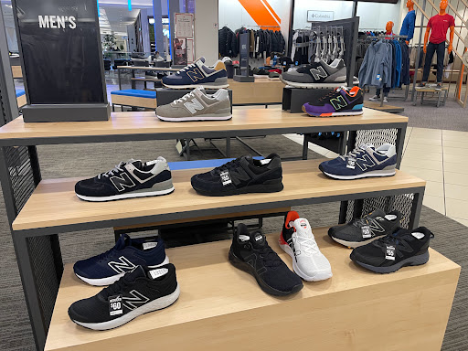 Shoe Store «Finish Line», reviews and photos, 2801 Stevens Creek Blvd, Santa Clara, CA 95050, USA