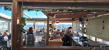 Atmosphère du Restaurant méditerranéen Le Flamingo - L'Ecailler Du Port à Carqueiranne - n°3