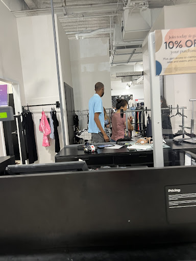 Department Store «Saks OFF 5TH», reviews and photos, 300 Canal St, Somerville, MA 02145, USA