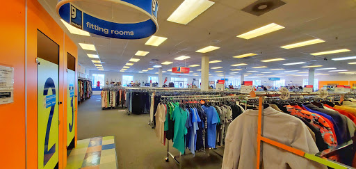 Thrift Store «Goodwill Retail Store & Donation Center», reviews and photos, 2495 Crain Hwy, Waldorf, MD 20601, USA