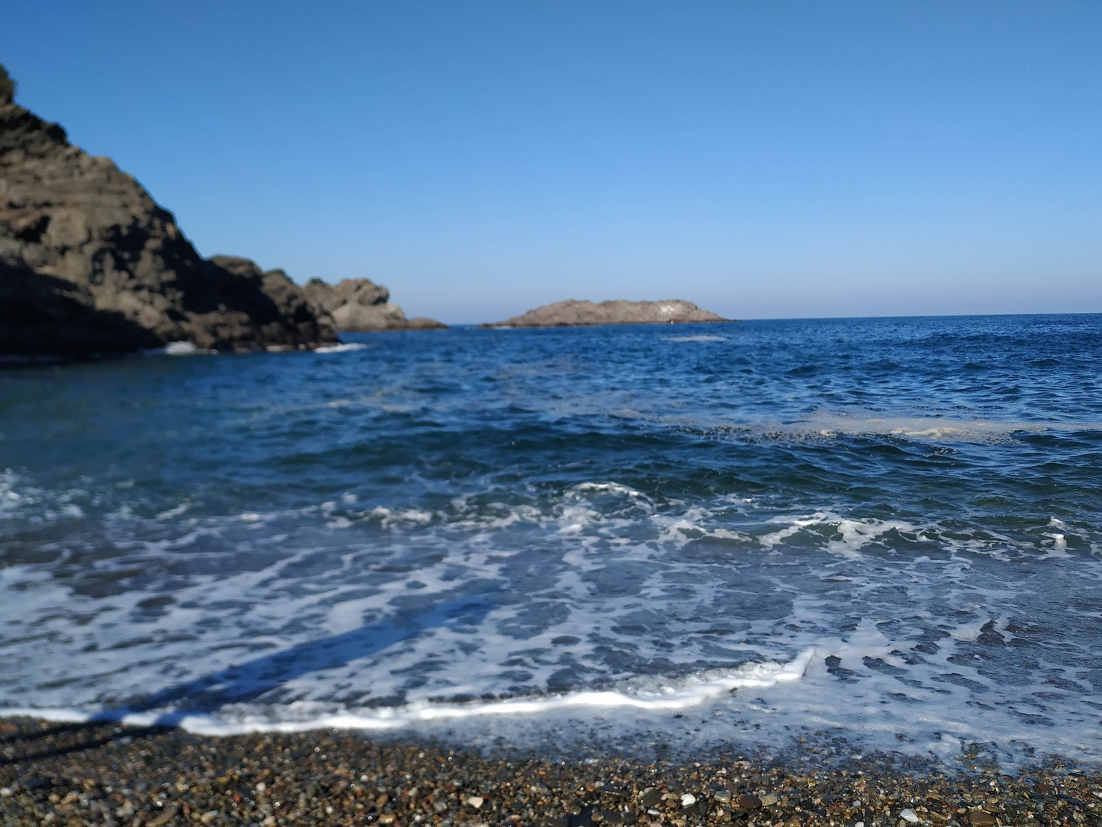 Photo de Beach Cala Galera avec une baie minuscule