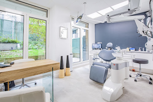 Dentiste cosmétique Dentiste - Dr Ruben Wahnich Neuilly-sur-Seine