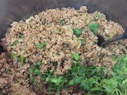 ร้านข้าวแกงสี่แคว(ข้าวแกง เครื่องดื่มและตามสั่ง)