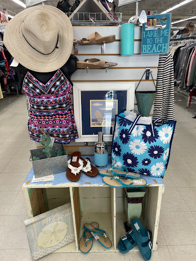 Consignment Shop «Stuff Etc», reviews and photos, 906 E 1st St, Ankeny, IA 50021, USA