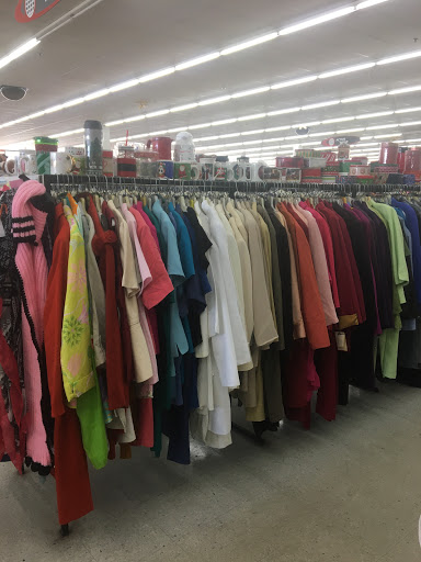 Thrift Store «Value World», reviews and photos, 11900 Detroit Ave, Lakewood, OH 44107, USA