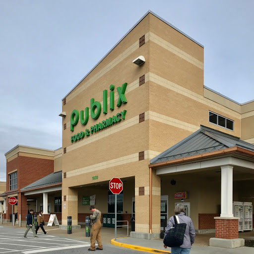 Publix Super Market at Pinnacle Point, 1830 Hendersonville Rd, Asheville, NC 28803, USA, 