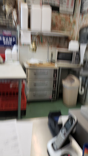 Liquor Store «McKinzie Liquor and BBQ», reviews and photos, 154 N Riverside Dr, Fort Worth, TX 76111, USA