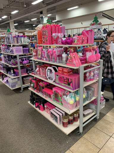 Clothing Store «Burlington Coat Factory», reviews and photos, 24 Wayne Hills Mall, Wayne, NJ 07470, USA