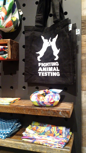 Cosmetics Store «Lush», reviews and photos, 112 E Broadway, Bloomington, MN 55425, USA