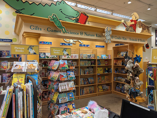Book Store «Barnes & Noble», reviews and photos, 911 Haddonfield Rd, Cherry Hill, NJ 08002, USA