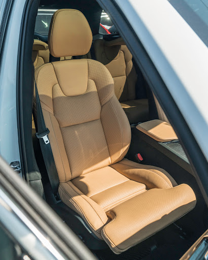 Car Dealer «Riley Volvo Cars Stamford», reviews and photos, 107 Myrtle Ave, Stamford, CT 06902, USA