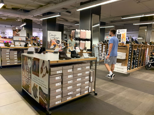 Shoe Store «DSW Designer Shoe Warehouse», reviews and photos, 385 Washington St, Boston, MA 02108, USA