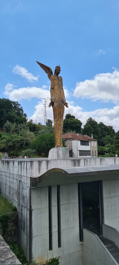 Anjo de Portugal - Monumento de Homenagem às Vítimas da Tragédia de Entre-os-Rios