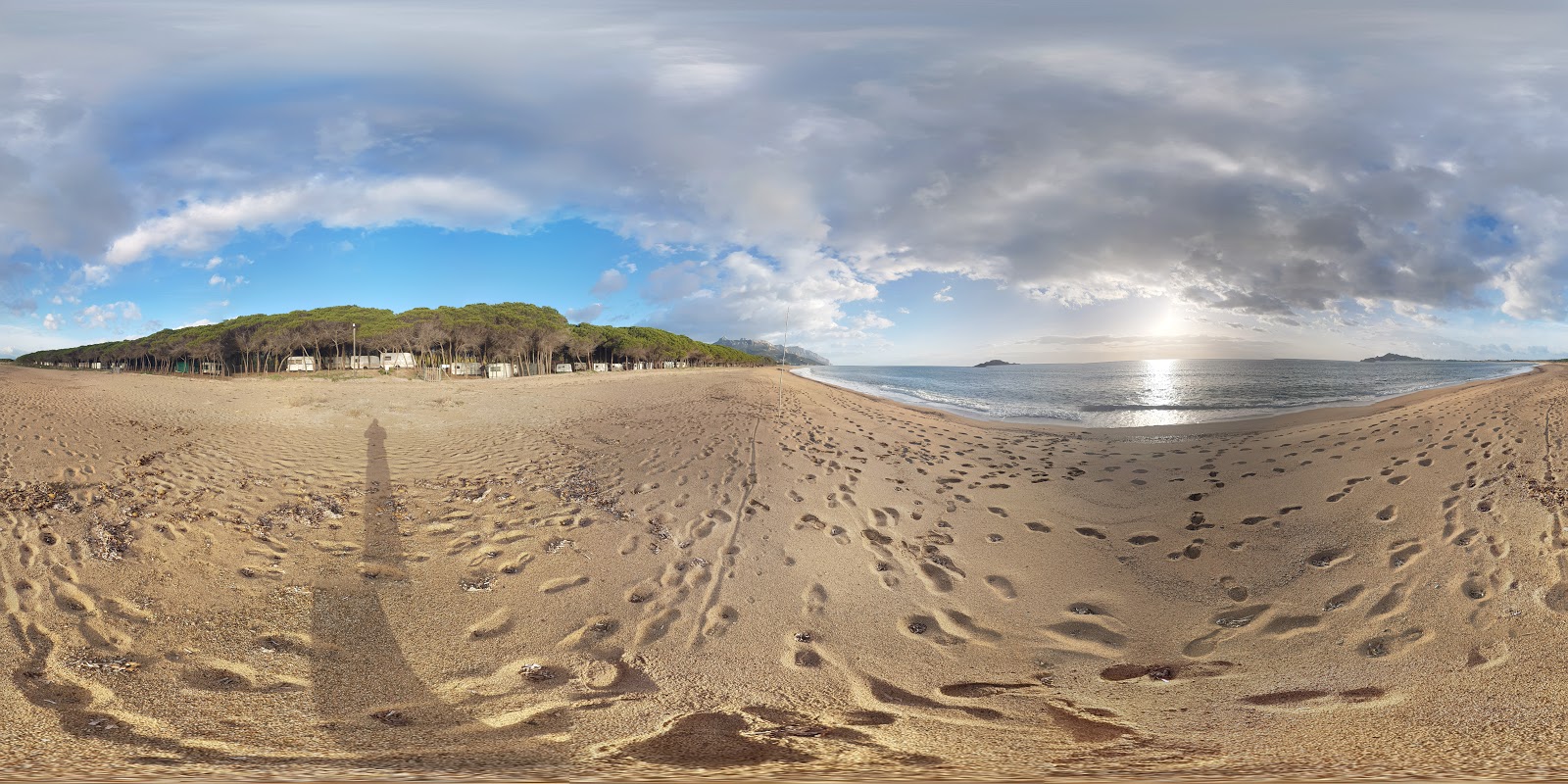 Foto von Spiaggia del Lido delle Rose - beliebter Ort unter Entspannungskennern