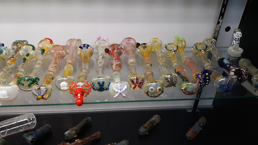 Tobacco Shop «Four Two Zero Peace Avenue», reviews and photos, 6656 US-1, Port St Lucie, FL 34952, USA