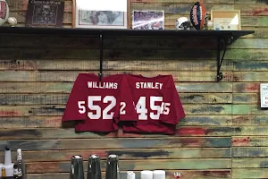 Stell's Sports Grille image