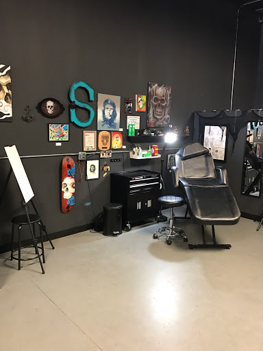 Tattoo Shop «Artistic Theories Tattoo & Gallery», reviews and photos, 247 Genesis Way, North Aurora, IL 60542, USA
