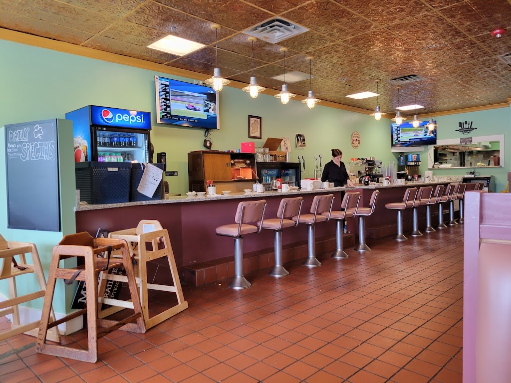 Happy Hatter Diner 02053