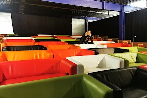 Sofa-Theater image