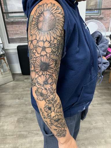 Tattoo Shop «Pink Raven Tattoos», reviews and photos, 219 Broadway #4, Saratoga Springs, NY 12866, USA