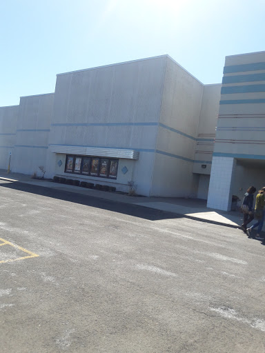 Movie Theater «Regal Cinemas Niagara Falls 12», reviews and photos, 720 Builders Way, Niagara Falls, NY 14304, USA
