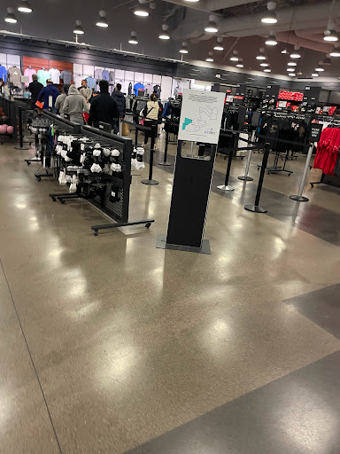 Sporting Goods Store «Nike Factory Store», reviews and photos, 447 Great Mall Dr #484, Milpitas, CA 95035, USA