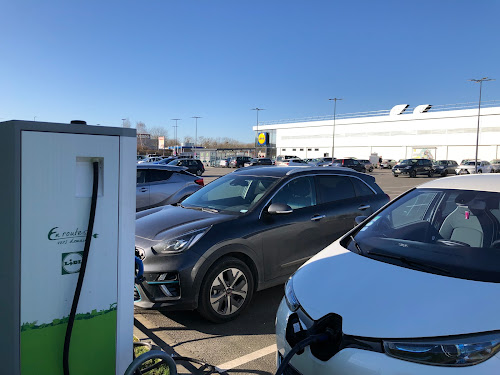 Borne de recharge de véhicules électriques Lidl Charging Station Claye-Souilly