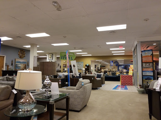 Furniture Store «Raymour & Flanigan Furniture and Mattress Store», reviews and photos, 275 Glen Cove Rd, Carle Place, NY 11514, USA