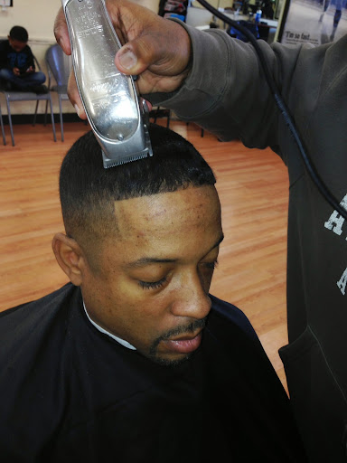 Barber Shop «CuttingKings Barbershop», reviews and photos, 891 Glynn St N, Fayetteville, GA 30214, USA