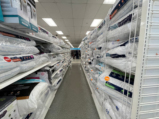 Clothing Store «Ross Dress for Less», reviews and photos, 2540 Cumberland Blvd SE, Smyrna, GA 30080, USA