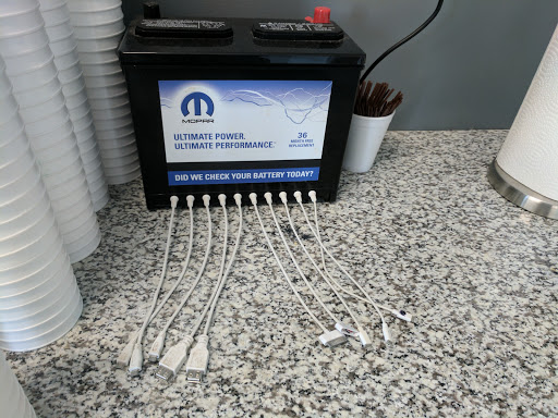 Chrysler Dealer «Grava Chrysler Dodge Jeep Ram SRT», reviews and photos, 29 Mystic Ave, Medford, MA 02155, USA