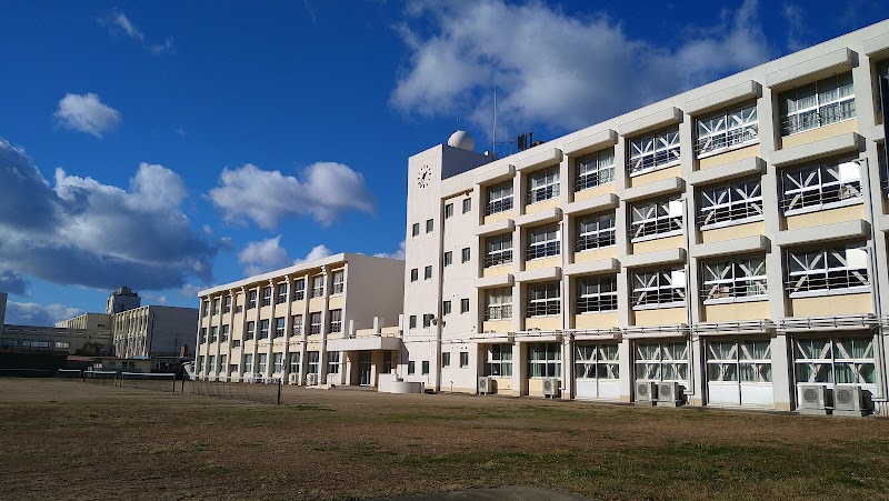 串本町立串本中学校