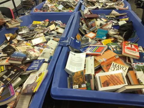 Thrift Store «Goodwill Clearance Outlet, Donation Center & Career Center», reviews and photos, 515 N 51st Ave, Phoenix, AZ 85043, USA