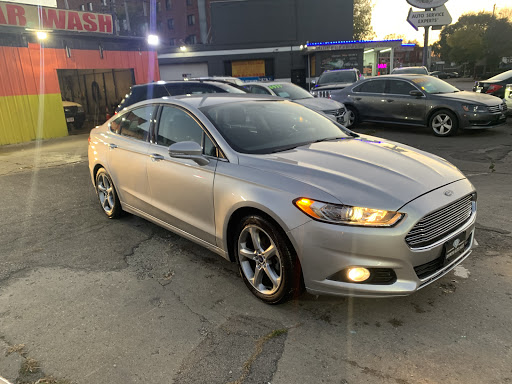 Used Car Dealer «DIAMOND AUTO SALES AND SERVICES 2016», reviews and photos, 1801 W Forest Home Ave, Milwaukee, WI 53204, USA