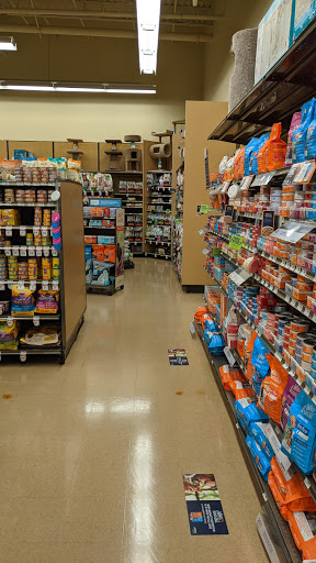 Pet Supply Store «Petco Animal Supplies», reviews and photos, 10315 E Shelby Dr, Collierville, TN 38017, USA