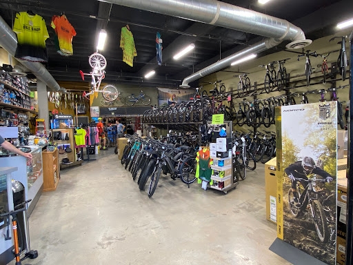 Bicycle Store «The Bike Shop @ Woodward», reviews and photos, 9433 Ft Washington Rd #102, Fresno, CA 93730, USA