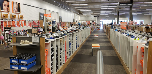 Shoe Store «DSW Designer Shoe Warehouse», reviews and photos, 10015 E Independence Blvd, Matthews, NC 28105, USA
