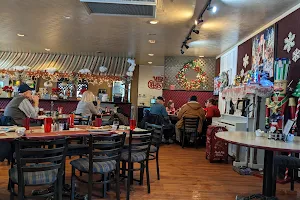 Sweet Henrie's Restaurant and ice cream parlor image