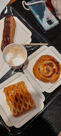 Kanelbulle du Restaurant servant le petit-déjeuner Paul à Paris - n°7